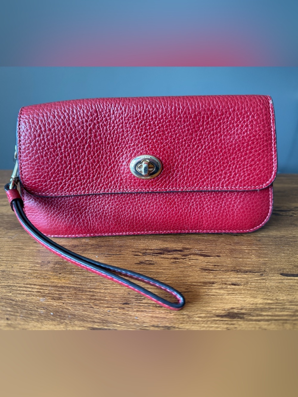 Coach Originals Wristlet Leather Turnlock Clutch Red C2298